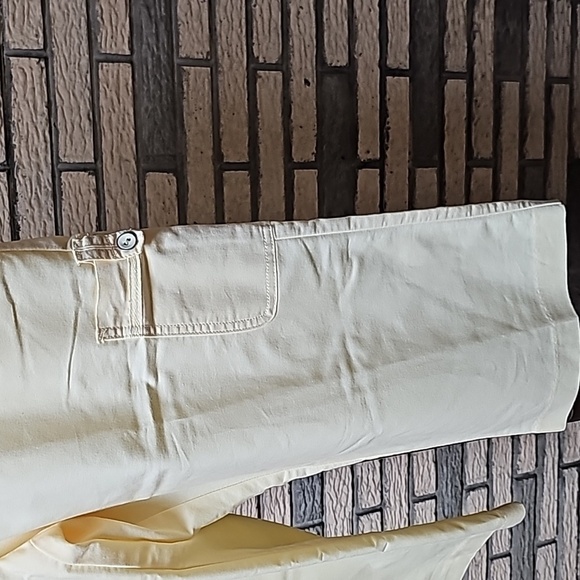 Alfred Dunner Capris Sz 14 Pretty Yellow - Picture 3 of 11